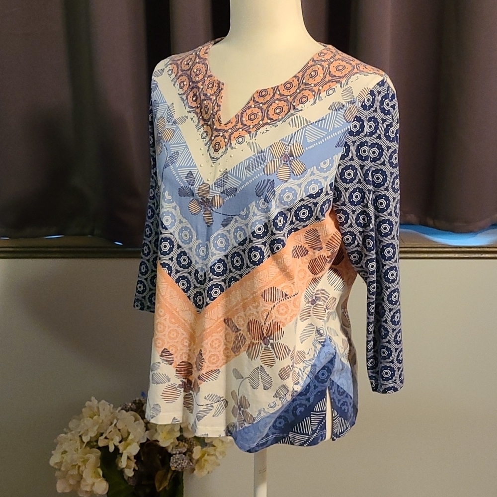 Alfred Dunner patterned top - Picture 4 of 8